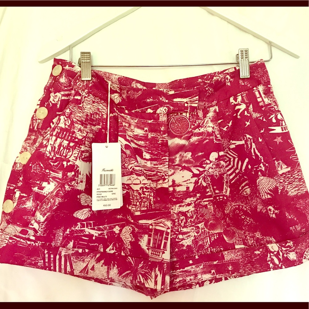 Faconnable Women’s NWT shorts $450. Size 6 US.